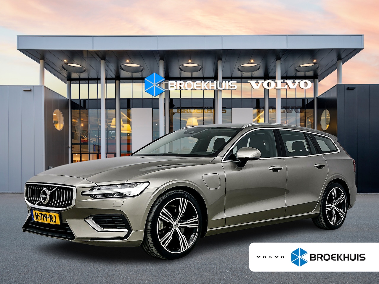 Volvo V60 - T6 Recharge Inscription | 19" | Geventileerd Nappa Leder | Bowers & Wilkins | Panoramadak - AutoWereld.nl