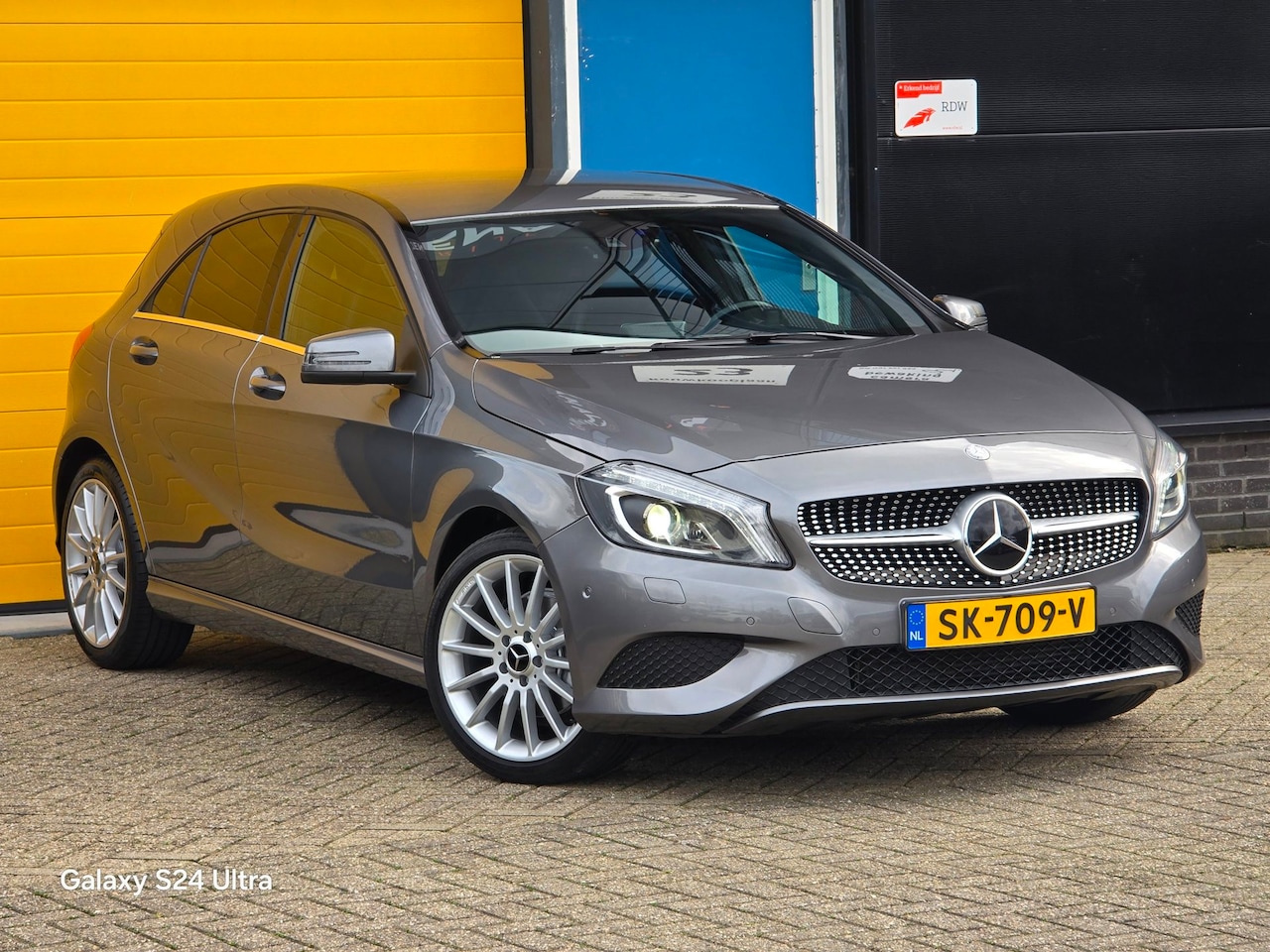Mercedes-Benz A-klasse - 180 Prestige / AUT / Navi / Airco / Cruise Control / HARMAN KARDON / Pdc / F1 / Allu Velge - AutoWereld.nl