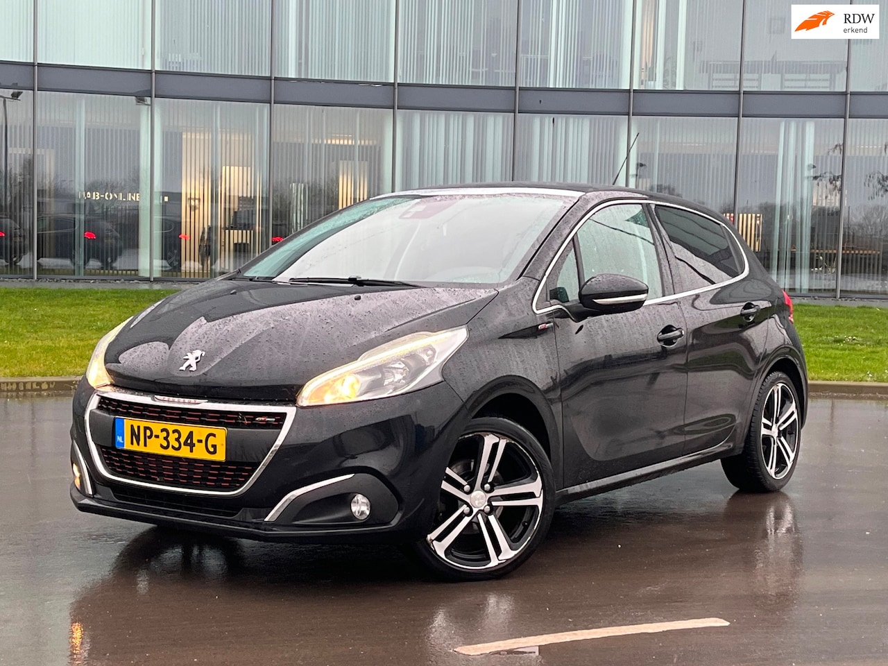 Peugeot 208 - 1.2 PureTech GT-LINE LED PANO FULL OPTION - AutoWereld.nl