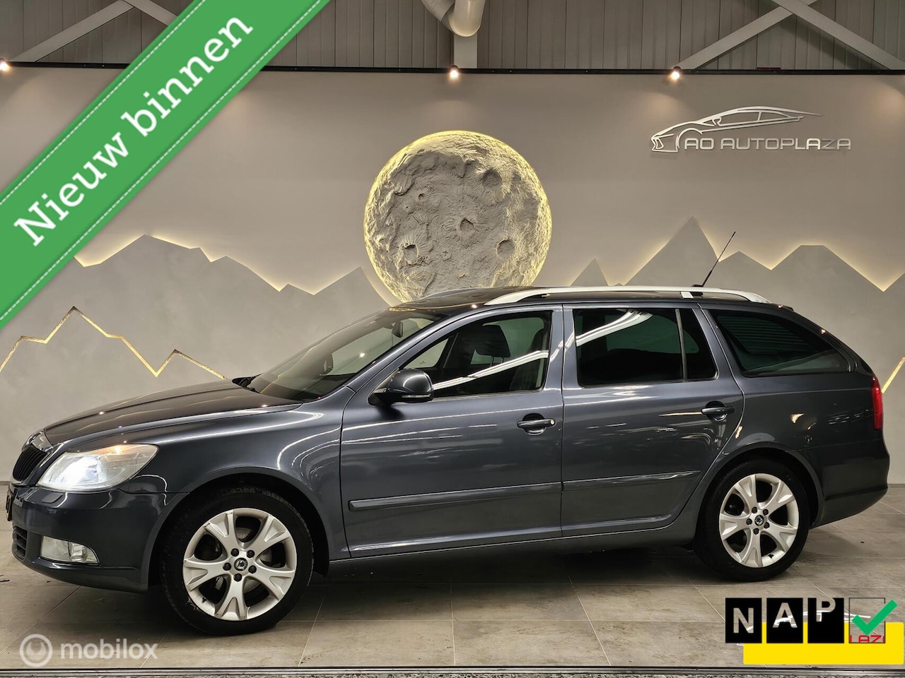 Skoda Octavia Combi - 1.8 TSI Elegance Business Line Schuifdak/Stoelverwarming - AutoWereld.nl