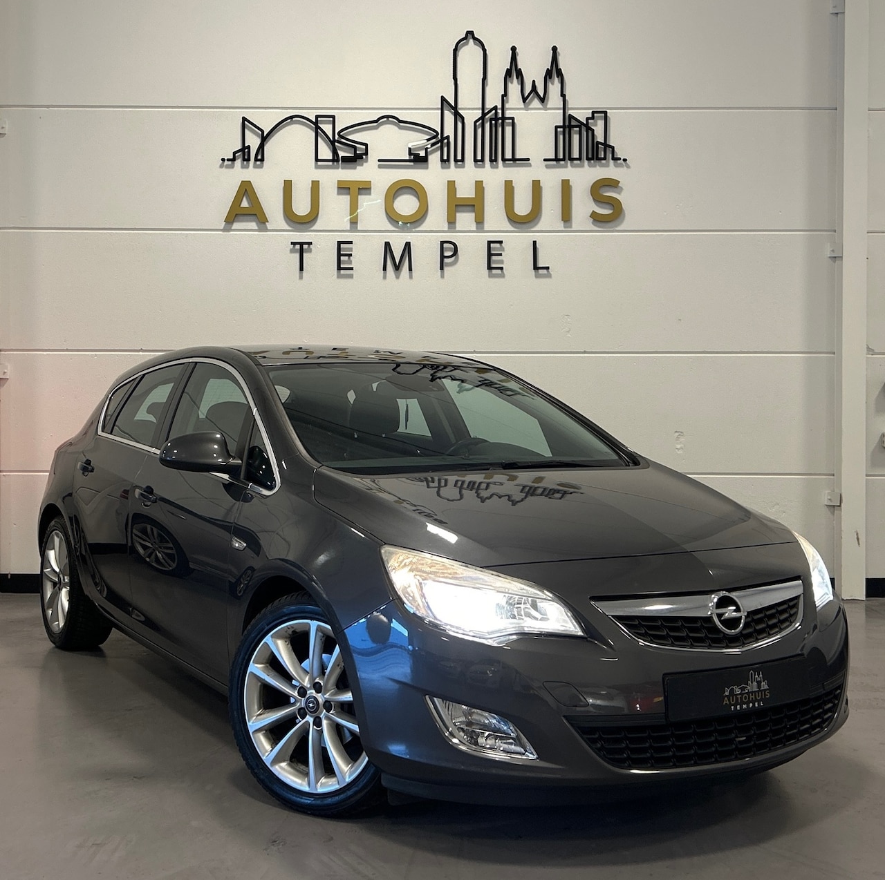 Opel Astra - 1.6 Cosmo Nap Airco 5Deurs Cruise Leder Stoelverw Trekhaak Isofix - AutoWereld.nl