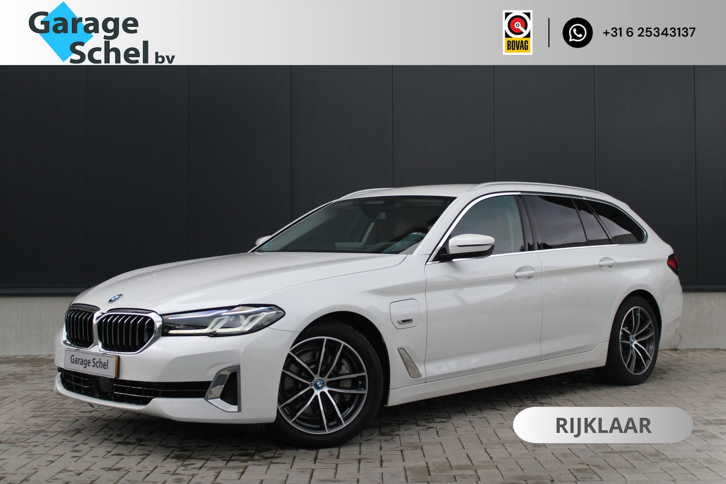 BMW 5-serie Touring - 520e High Executive - Laser - Memory - HUD - Achteras besturing - Stoel/Stuur verwarming - - AutoWereld.nl