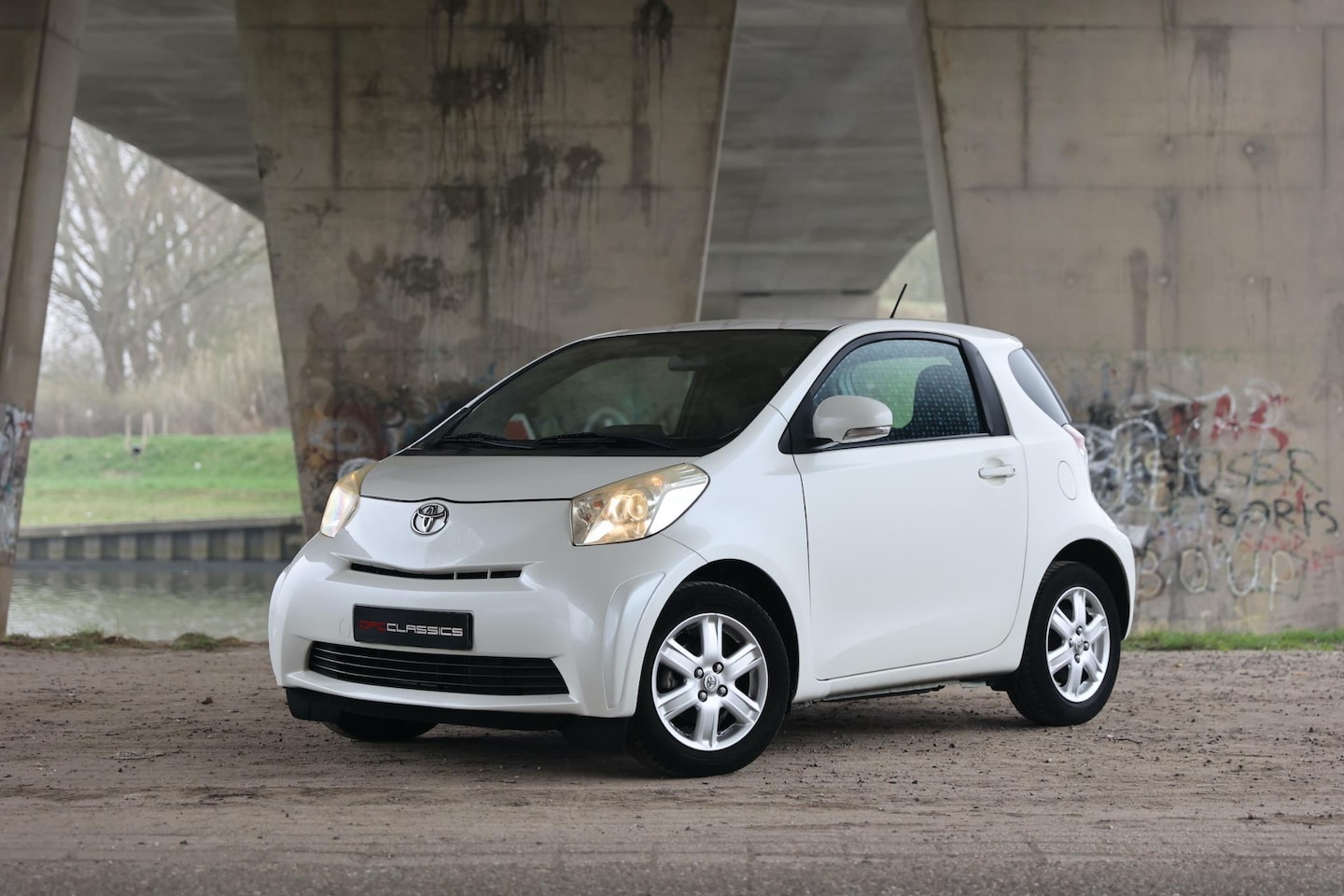 Toyota iQ - 1.0 VVTi Comfort 1.0 VVTi Comfort - AutoWereld.nl