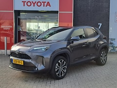Toyota Yaris Cross - 1.5 Hybrid 115 First Edition APPLE/ANDROID STOEL/STUURVERWARMING NAVI AD-CRUISE PRIVACY-GL