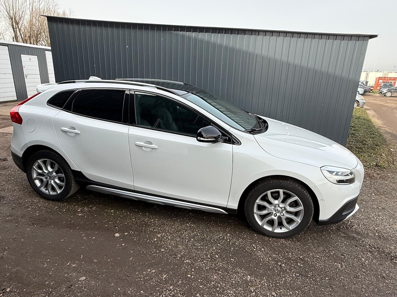 Volvo V40 Cross Country - 1.5 T3 Polar+ Luxury 1.5 T3 Polar+ Luxury - AutoWereld.nl