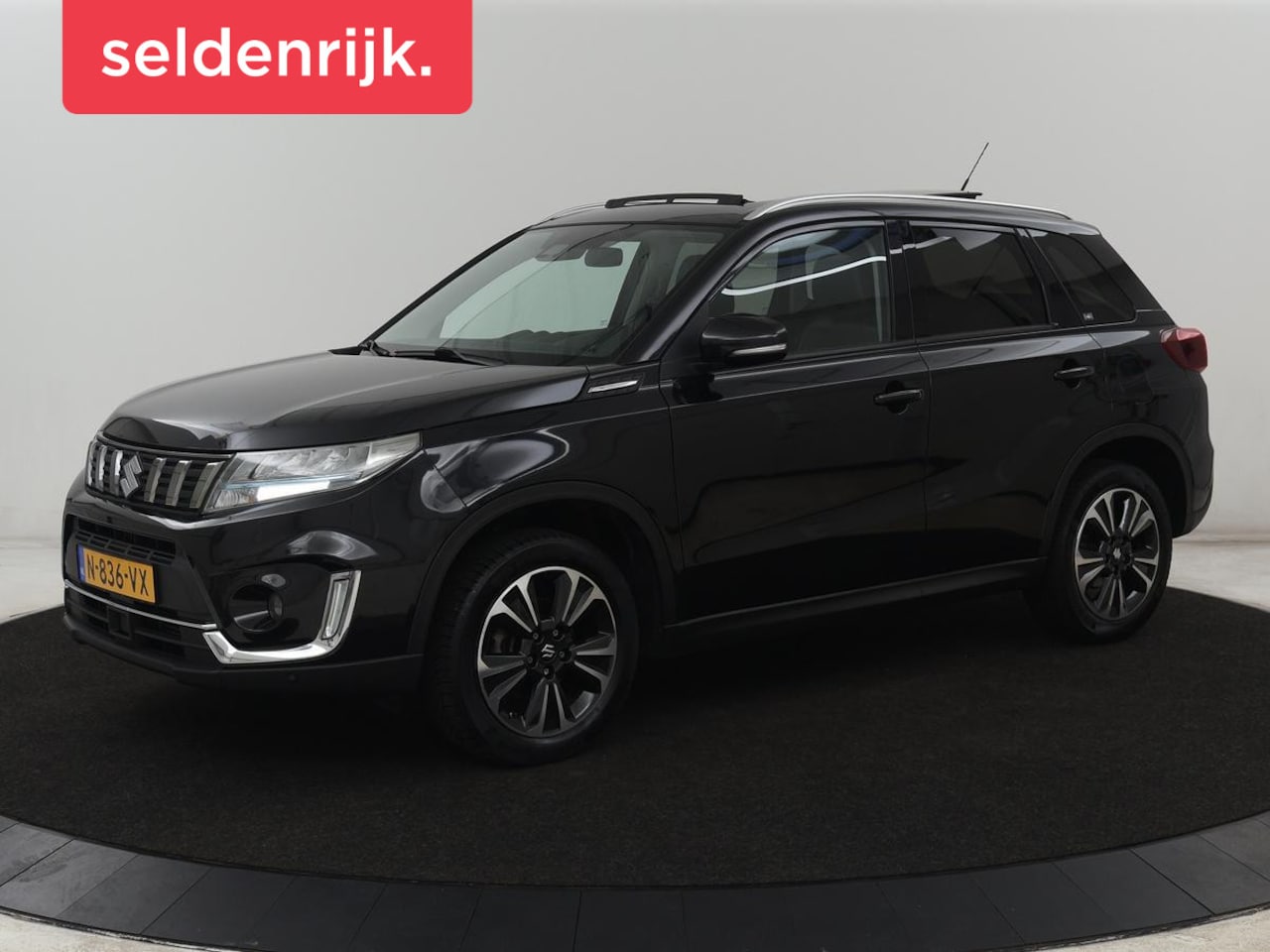 Suzuki Vitara - 1.4 Boosterjet Style Smart Hybrid | Panoramadak | Leder/Alcantara | Stoelverwarming | Trek - AutoWereld.nl