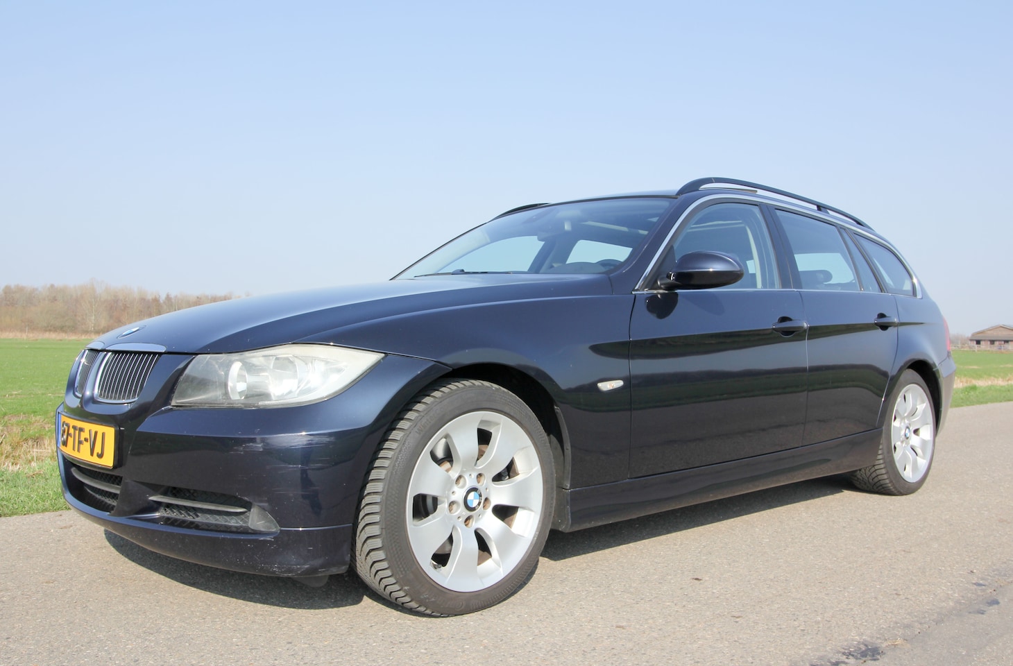 BMW 3-serie Touring - 325xi High Executive E91 Leer Panoramadak xDrive 6-cilinder 218pk Voll.Historie NL-auto - AutoWereld.nl