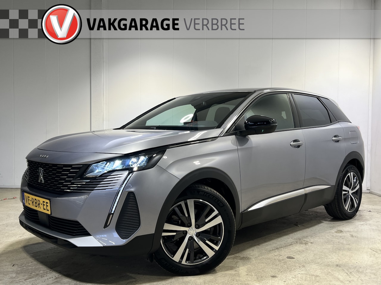 Peugeot 3008 - 1.6 plug-in Hybrid Allure | Android Auto/Apple Carplay | LM Velgen 19" | Achteruitrijcamer - AutoWereld.nl