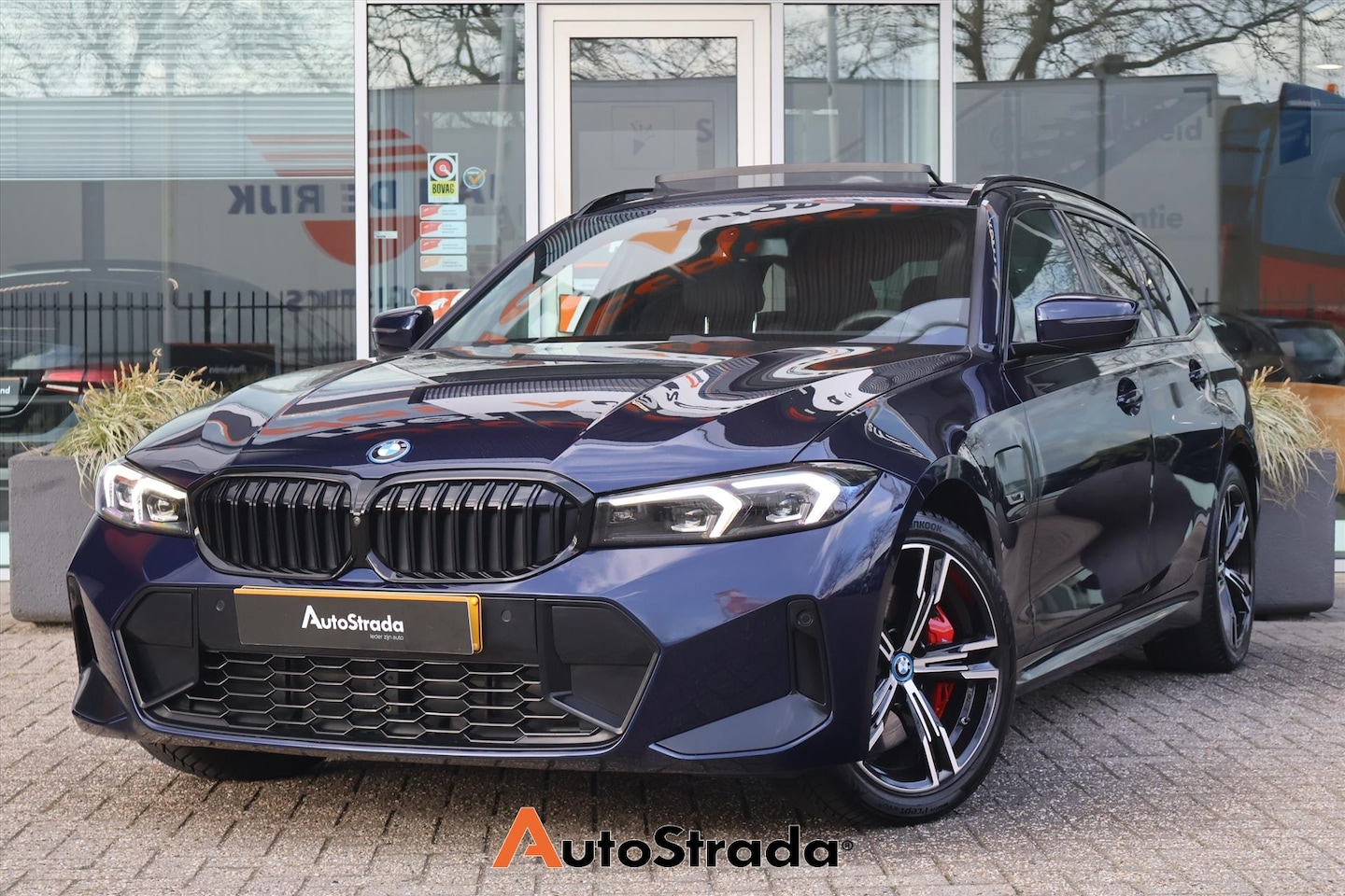 BMW 3-serie Touring - (g21) 320e M-Sport 204pk | 360 Camera | Pano | Stoelverwarming | Trekhaak | Virtual | Carp - AutoWereld.nl