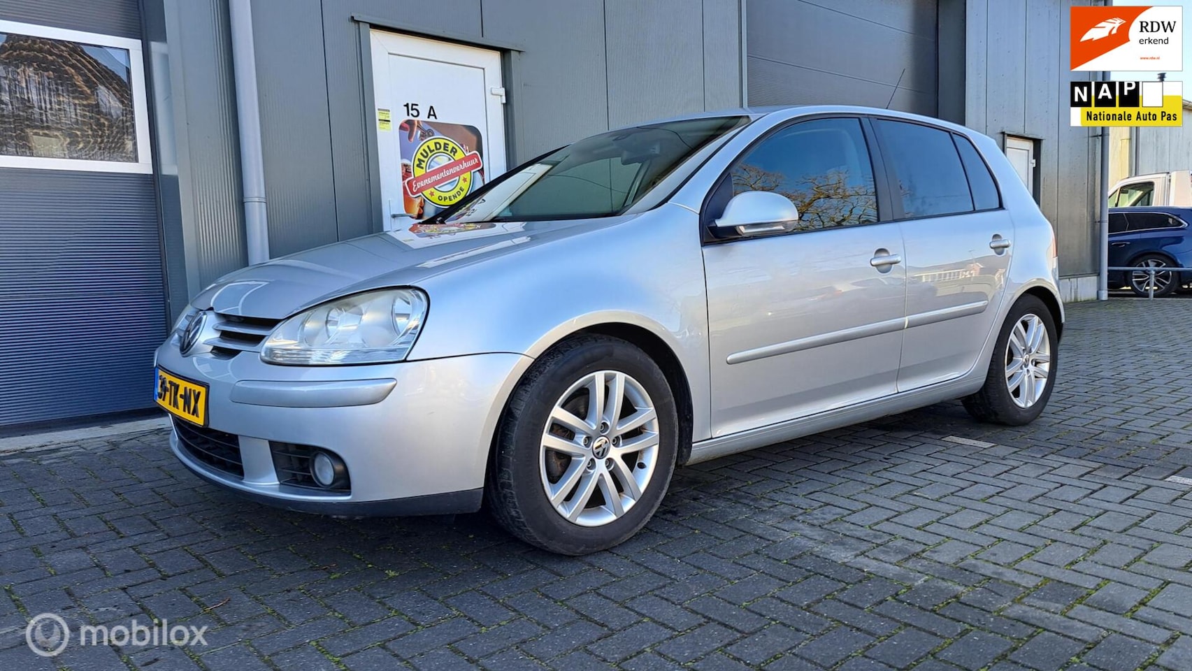 Volkswagen Golf - 2.0 FSI Sportline Business 2.0 FSI Sportline Business - AutoWereld.nl