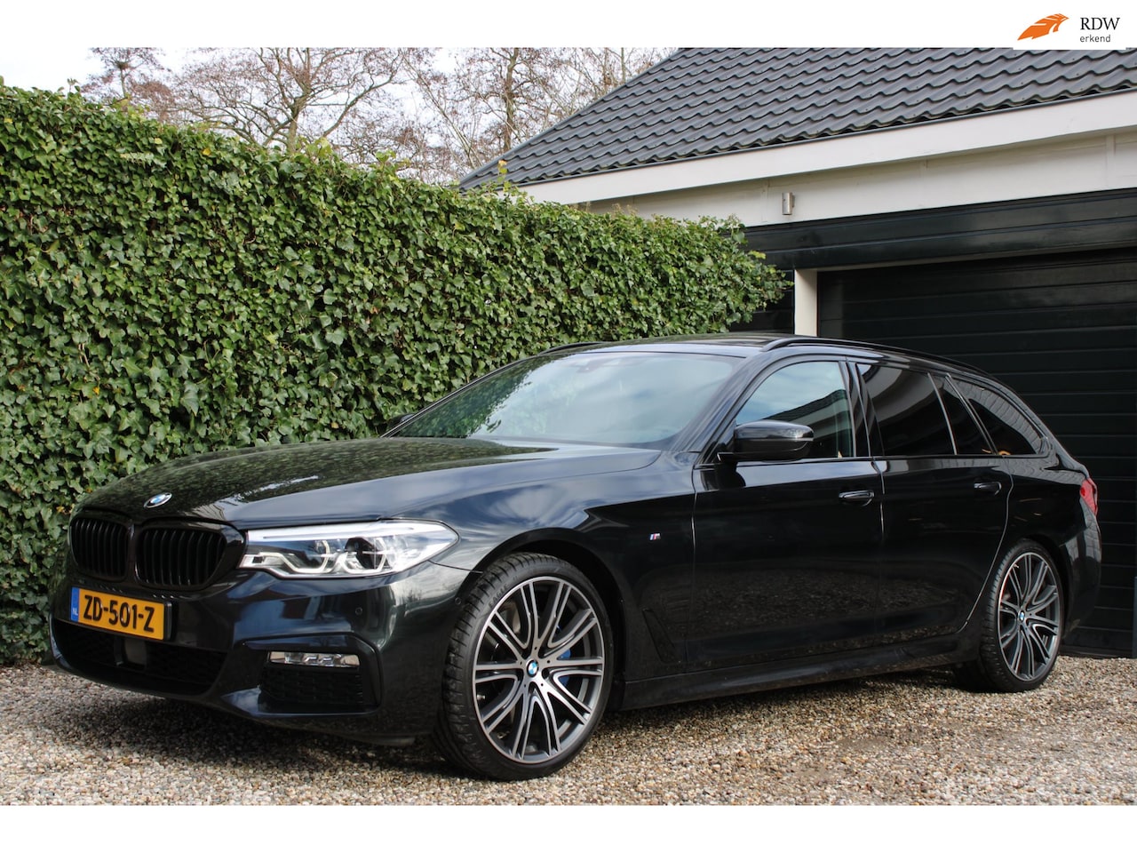 BMW 5-serie Touring - 530i Executive | M-pakket | ACC | HUD | Stuur- stoelverwarming - AutoWereld.nl