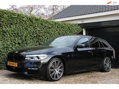 BMW 5-serie Touring - 530i Executive | M-pakket | ACC | HUD | Stuur- stoelverwarming