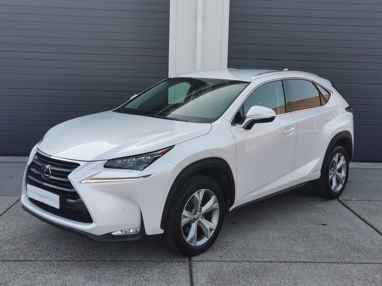 Lexus NX - 300h AWD President Line 2 JAAR GARANTIE - AutoWereld.nl
