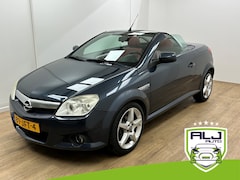 Opel Tigra TwinTop - Occasion 1.4-16V Temptation | Grijs | Tweedehands Tigra | Cabrio | Airco | Stoelverwarming