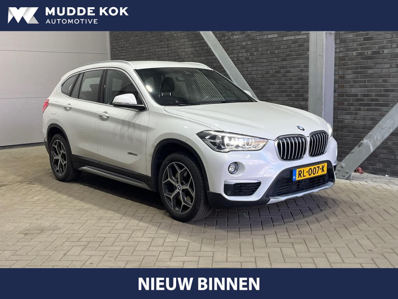 BMW X1 - xDrive20i High Executive | Aut | Leder | Head-Up | Camera | Stoelverwarming - AutoWereld.nl