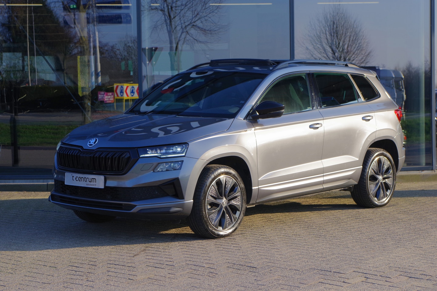 Skoda Karoq - 1.5 TSI 150 PK Automaat ACT Sportline Business, Panoramadak, Winterpakket, Adap. Cruise Co - AutoWereld.nl