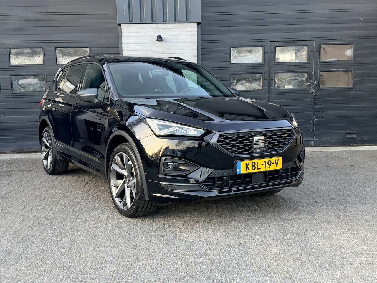 SEAT Tarraco - 1.4 TSI e-Hybrid PHEV Xperience Business , Trekhaak, Pano dak - AutoWereld.nl