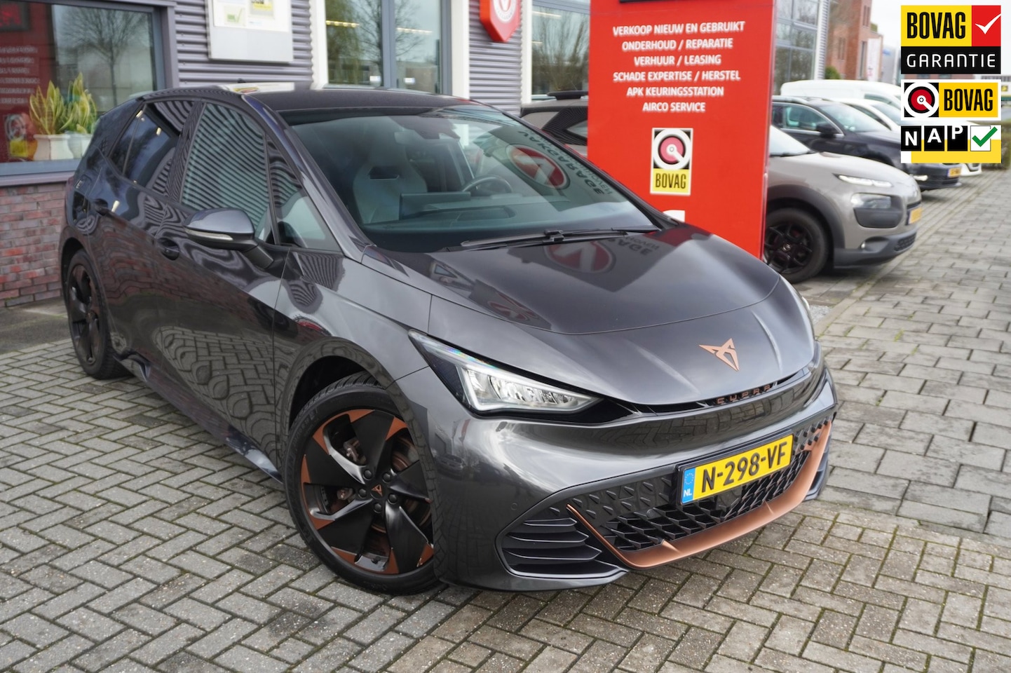 CUPRA Born - Performance One 62 kWh / SOH 93,2% / Massage / ACC / Camera / Carplay / Sfeerverlichting - AutoWereld.nl