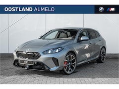 BMW 1-serie - 120 M Sport Automaat / Sportstoelen / Achteruitrijcamera / Comfort Access / M Adaptief ond