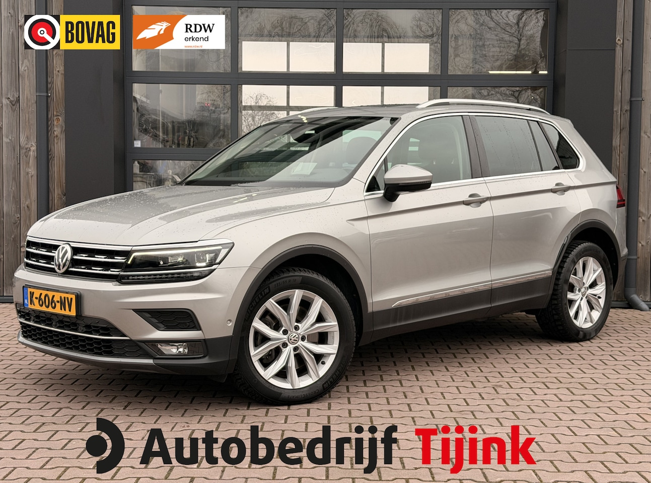 Volkswagen Tiguan - 2.0 TSI 4MOTION Highline | Automaat | Pano | LED | Navi | App-connect | Camera | All-seaso - AutoWereld.nl