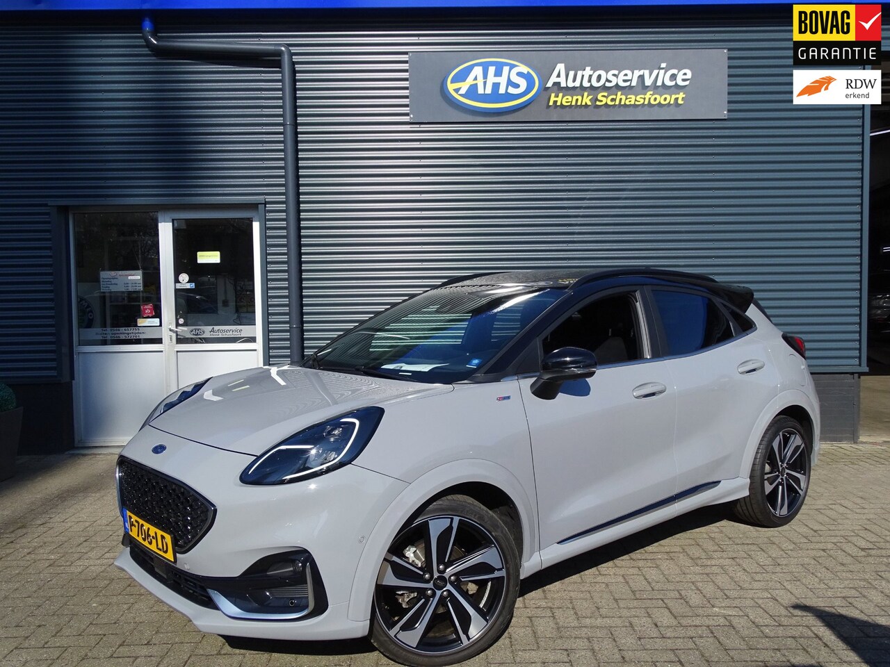 Ford Puma - 1.0 EcoBoost Hybrid ST-Line Vignale zwart leer - AutoWereld.nl