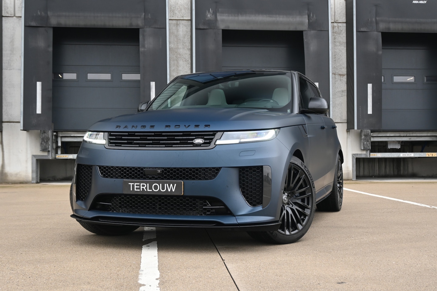 Land Rover Range Rover Sport - 4.4 P635 SV Edition Two 4.4 P635 SV Edition Two - AutoWereld.nl