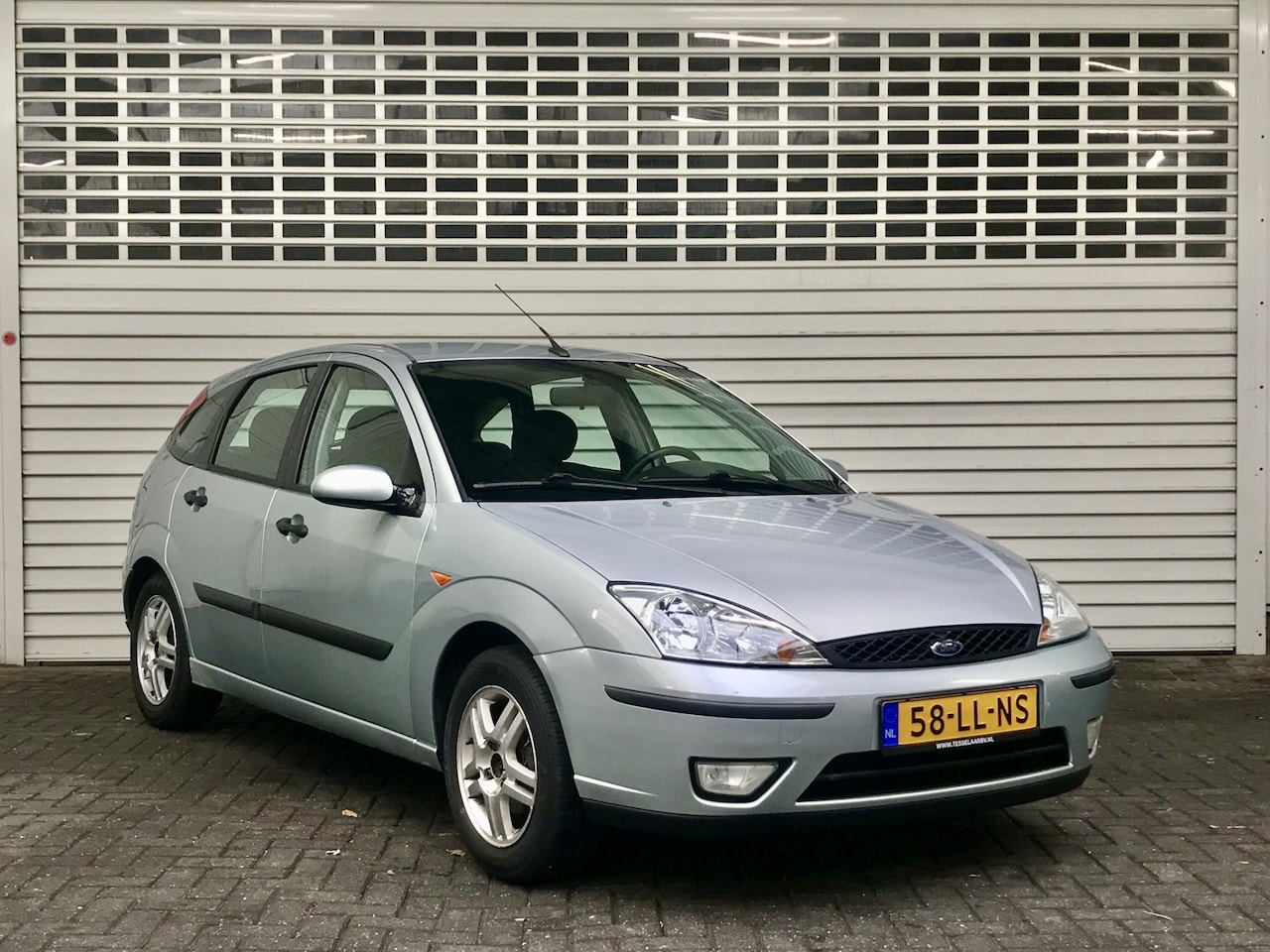 Ford Focus - 1.6-16V Zetec Ghia 5drs CONSIGNATIE Rijklaarprijs! - AutoWereld.nl