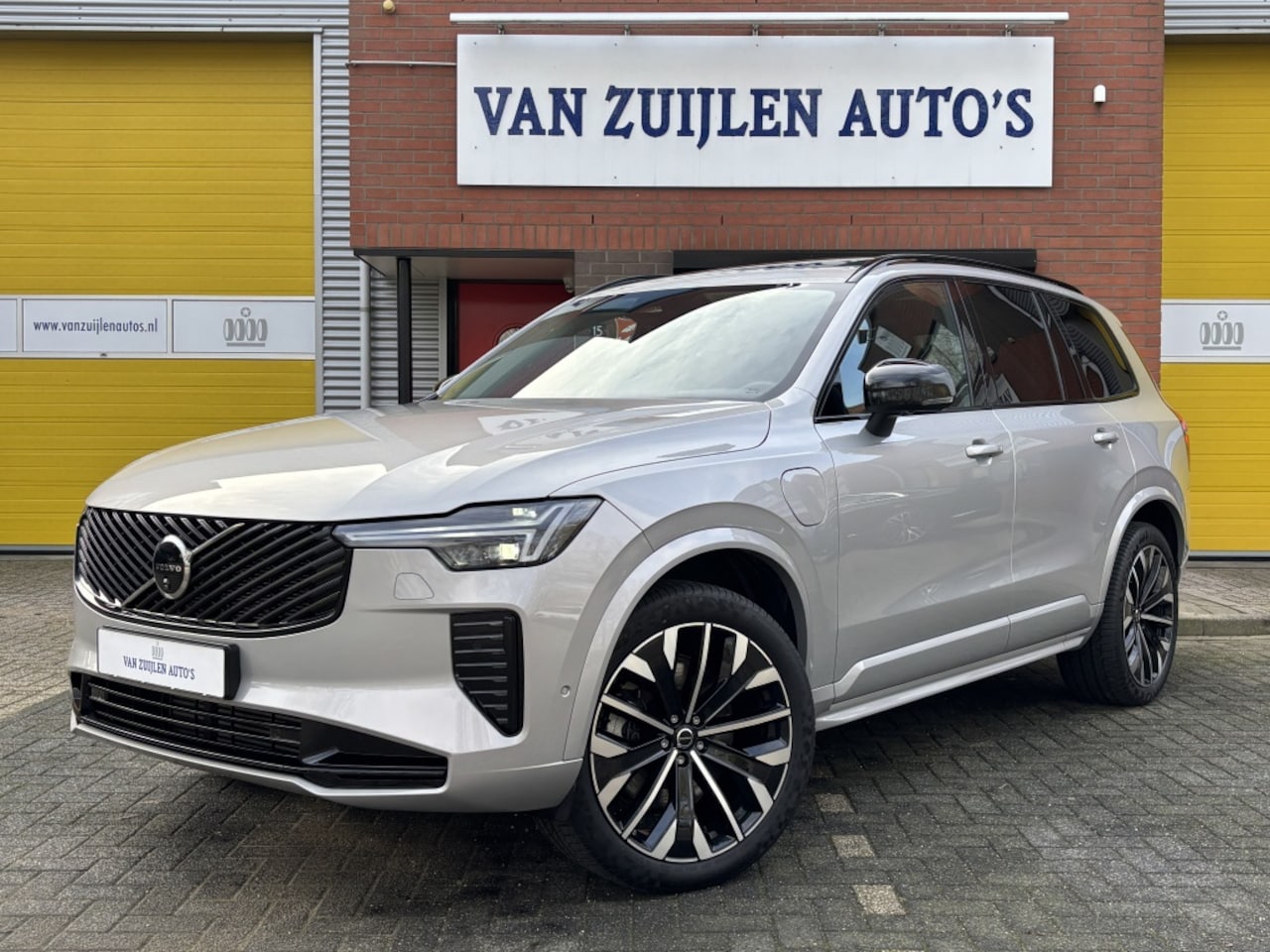 Volvo XC90 - T8 AWD Facelift Dark *Four-C* Panorama 21" 360 - AutoWereld.nl