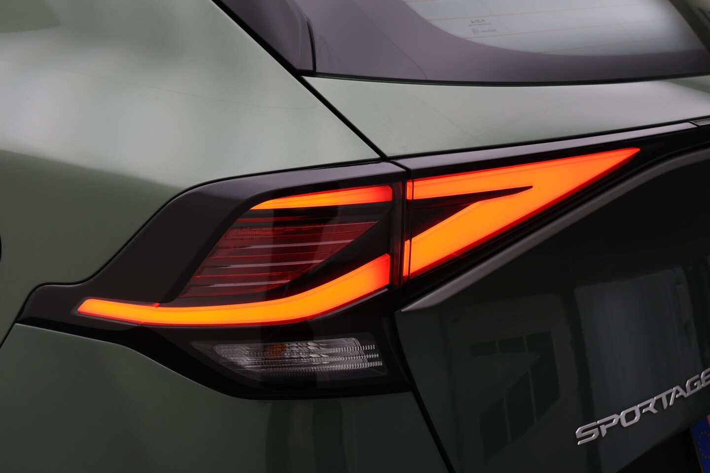 Kia Sportage - 1.6 T-GDi MHEV DynamicLine Virtual Cockpit, Camera, Apple Carplay, Side-Steps, LED, PDC - AutoWereld.nl