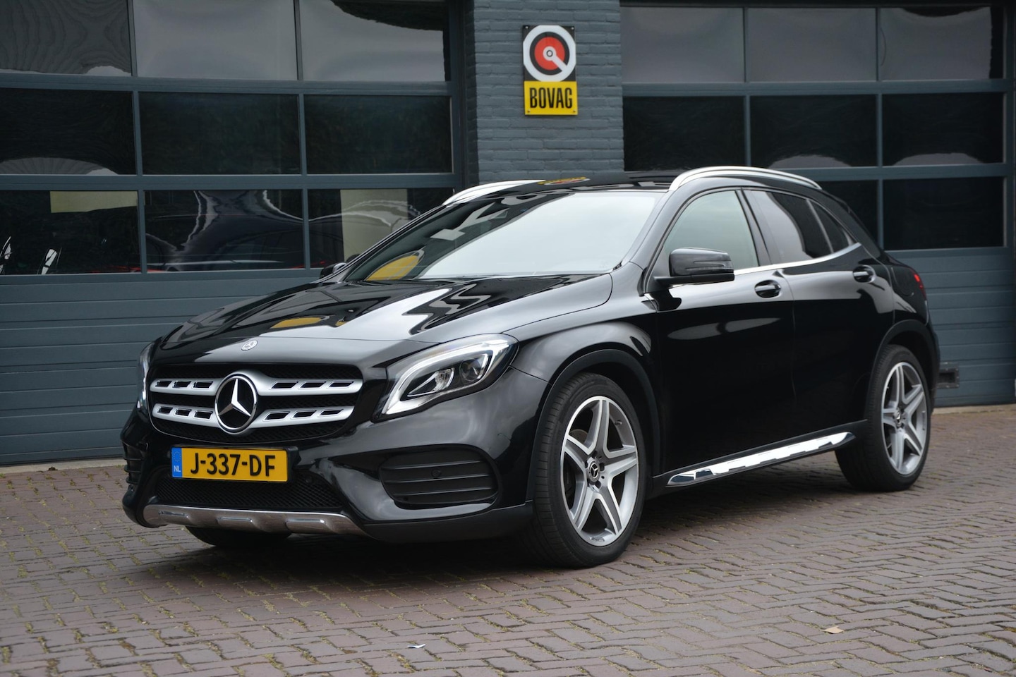 Mercedes-Benz GLA-Klasse - 180 Business Solution AMG Night Upgrade 180 Business Solution AMG Night Upgrade - AutoWereld.nl