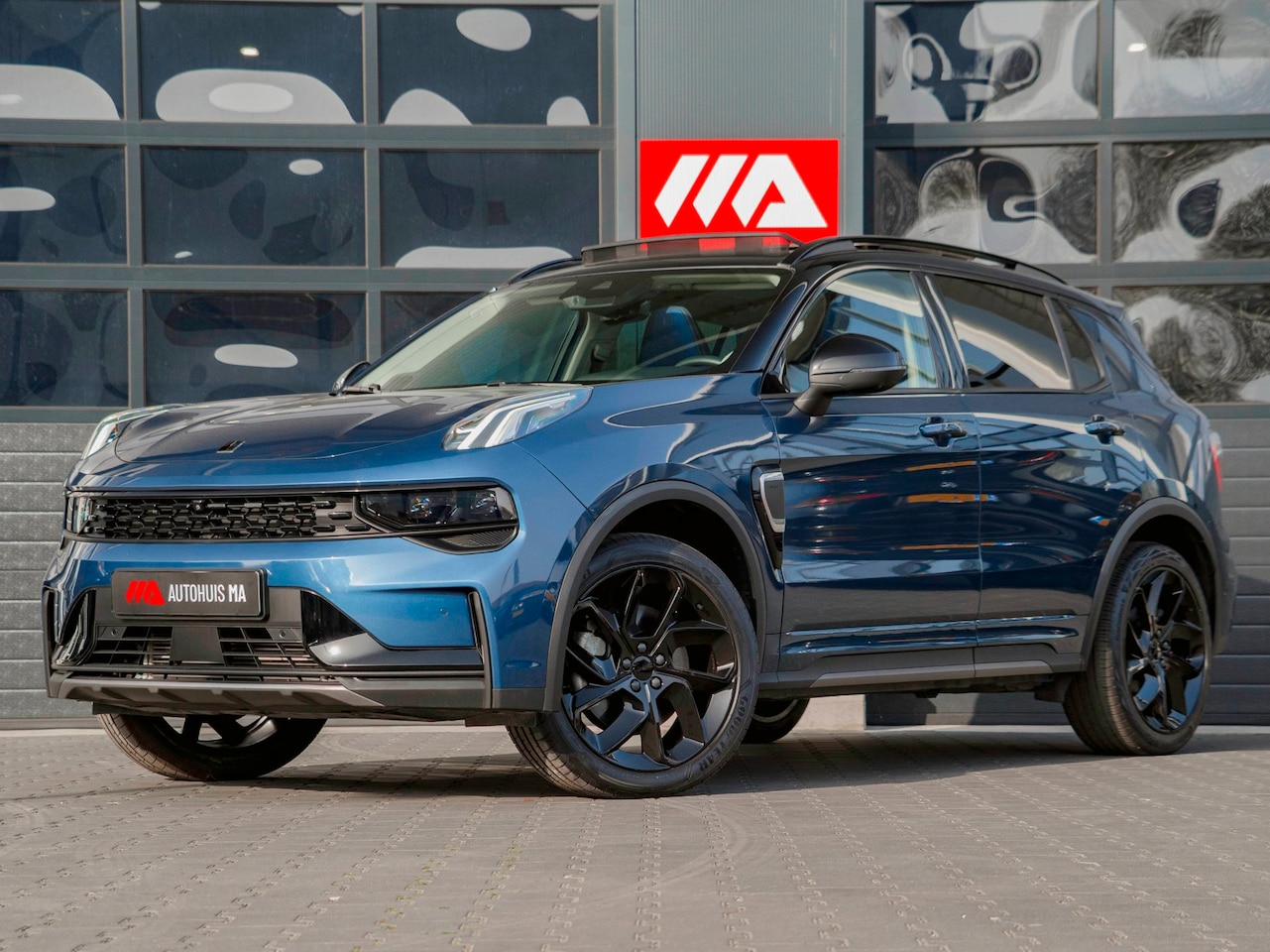 Lynk & Co 01 - 1.5 Black Edition Panoramadak|Camera|ACC|Stoelverwarming|Navi|Carplay - AutoWereld.nl