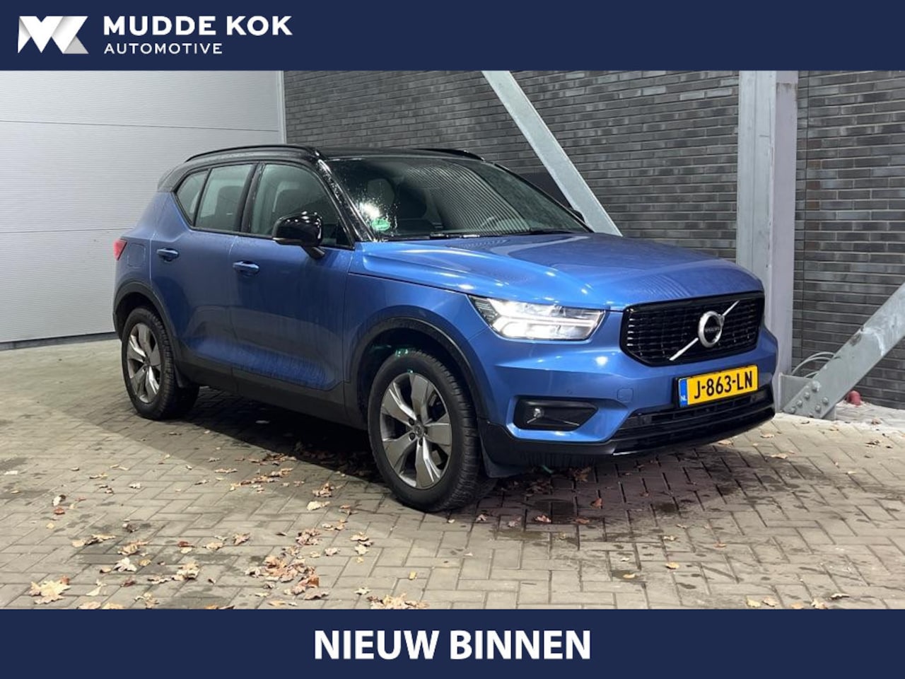 Volvo XC40 - B4 R-Design | ACC | BLIS | Trekhaak | Camera | Apple Carplay | Keyless - AutoWereld.nl