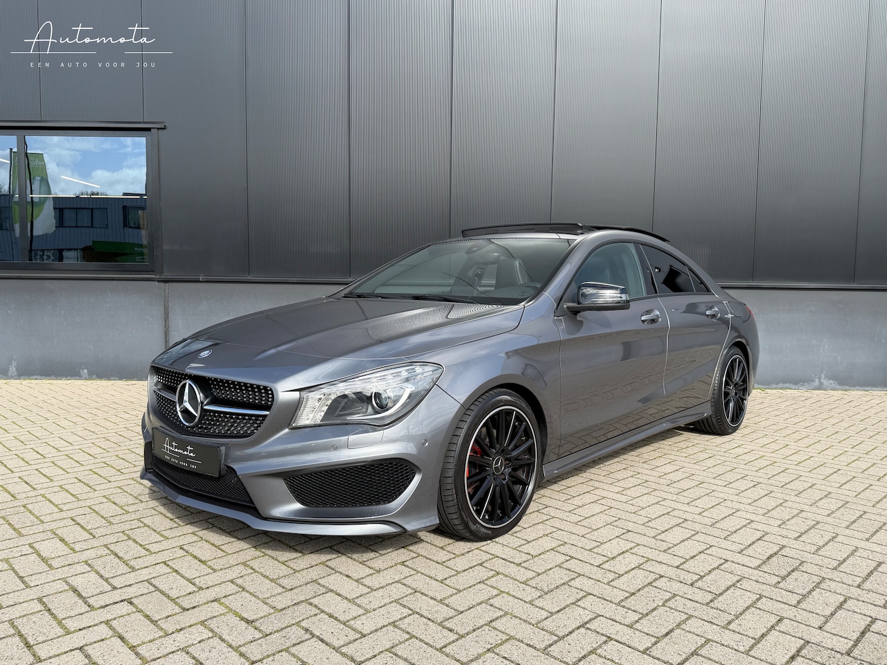Mercedes-Benz CLA-Klasse - 180 Ambition AMG Line / Panoramadak / Xenon / Alcantara - AutoWereld.nl