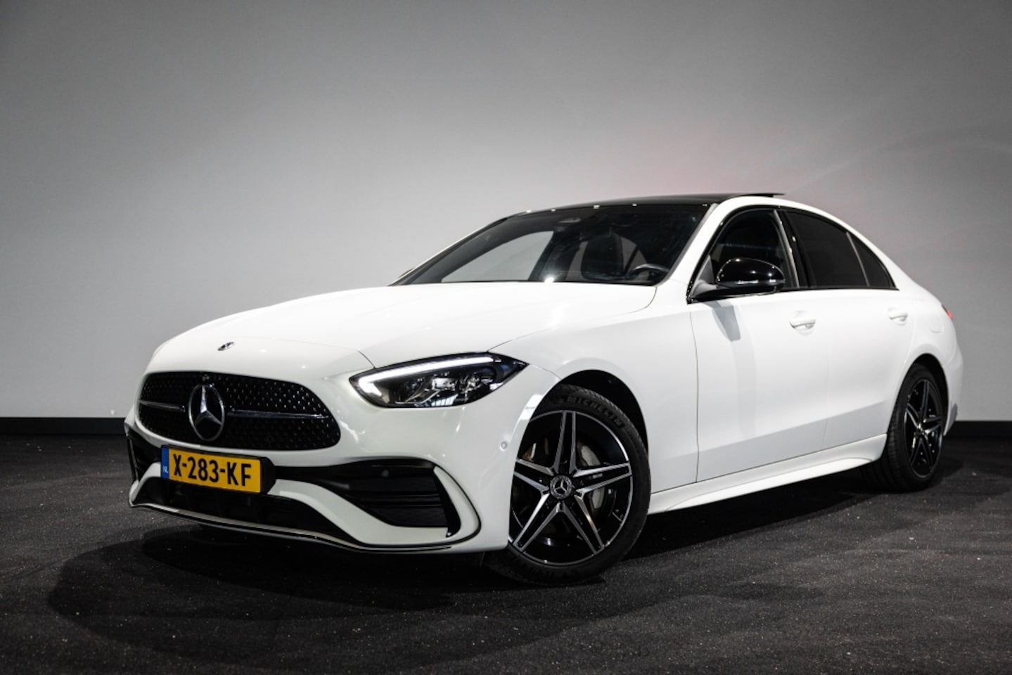 Mercedes-Benz C-klasse - 300 e AMG Line | ACC | PANO | 360 - AutoWereld.nl