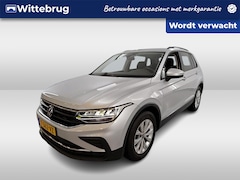 Volkswagen Tiguan - 1.5 TSI Life 14.478 km LED / Navi by APP
