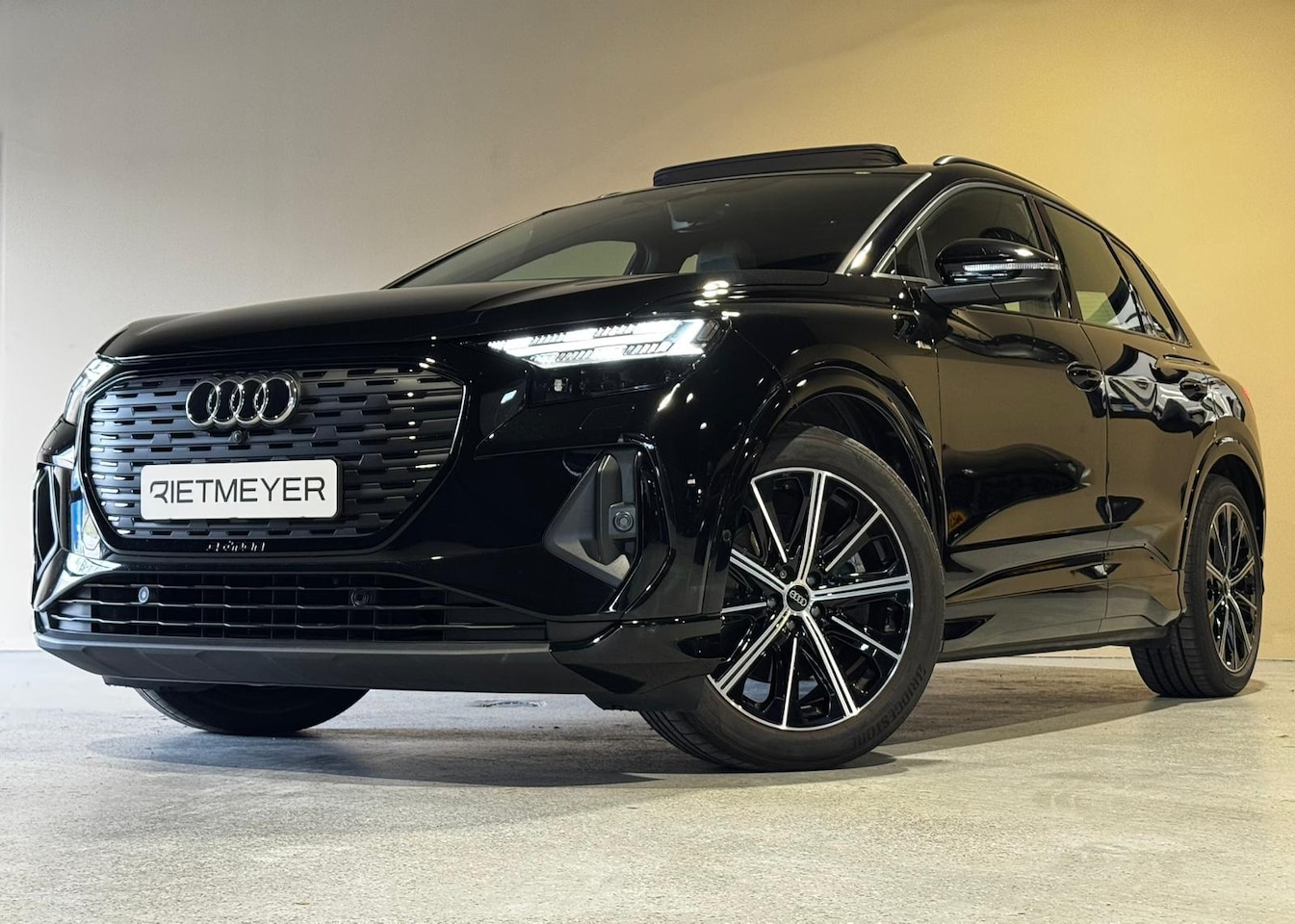 Audi Q4 e-tron - 45 quattro S edition 77 kWh |RS Zetels |Sonos |Panorama dak | 99% SOH - AutoWereld.nl