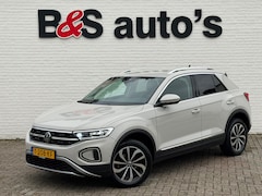 Volkswagen T-Roc - 1.5 TSI Automaat Pdc V+A Carplay Clima Stoelverwarming Full Led Cruise