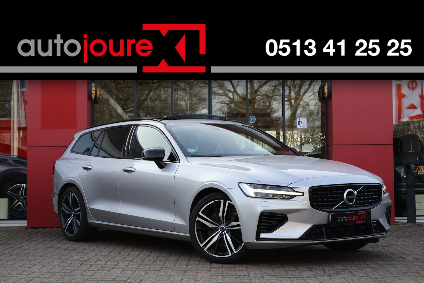 Volvo V60 - 2.0 T8 Recharge AWD R-Design | ACC | Panoramadak | Harman/Kardon | Trekhaak | Leder | Orig - AutoWereld.nl