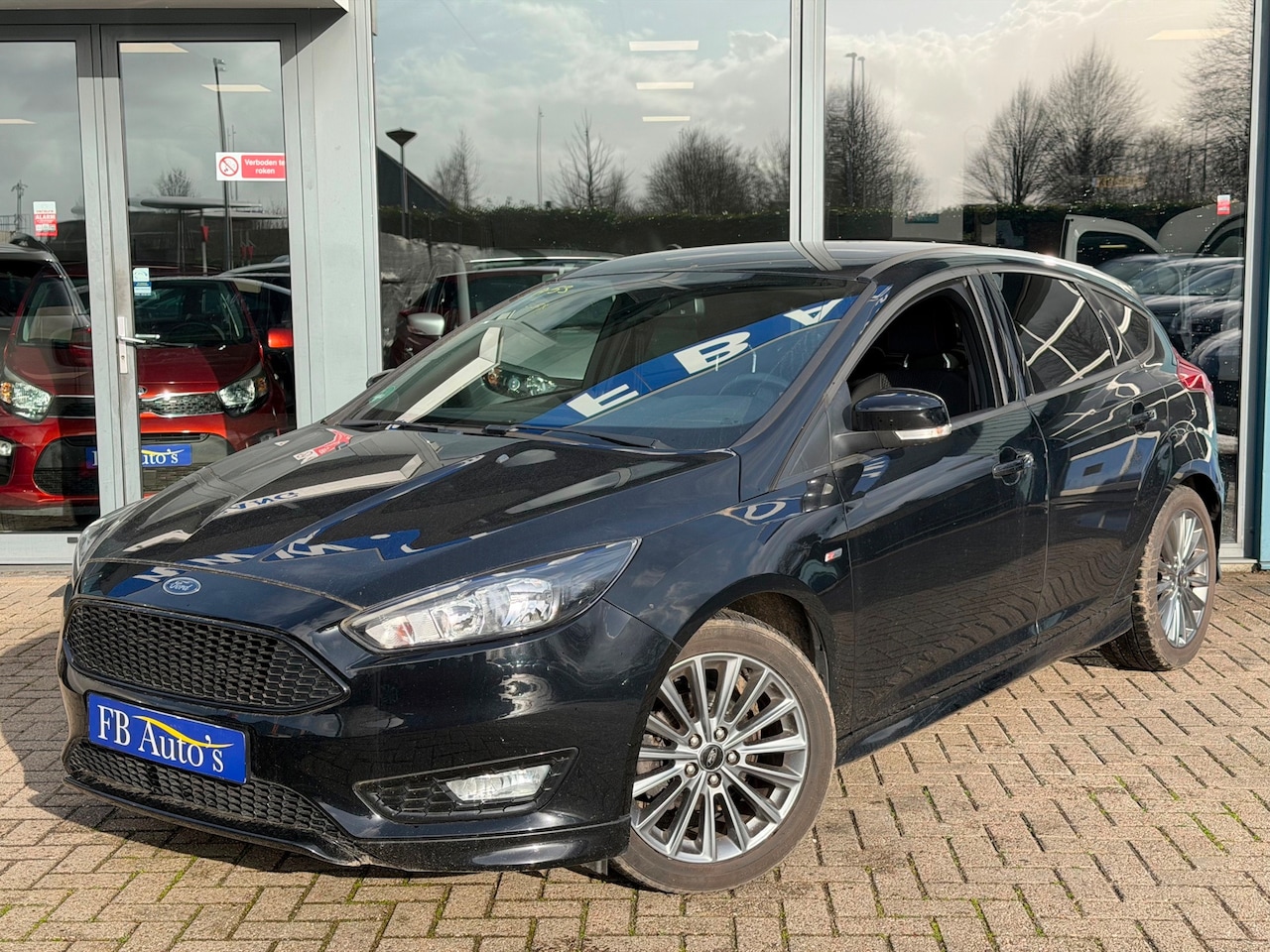 Ford Focus - 1.0 ST-Line Airco Lmv Navi Camera Cruise - AutoWereld.nl