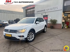 Volkswagen Tiguan - 1.4 TSI Connected Series Clima, cruise, trekhaak