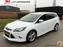 Ford Focus Wagon - 1.6 EcoBoost Titanium Clima, Cruise, Camara, PDC, Trekhaak