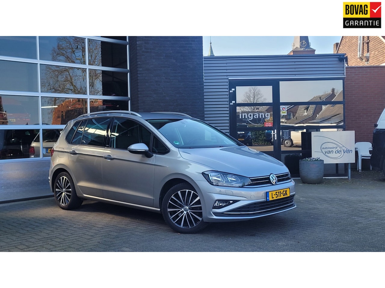 Volkswagen Golf Sportsvan - 1.5 TSI ACT Highline | Trekhaak, App Connect, Stoelverwarming, Achteruitrij camera - AutoWereld.nl