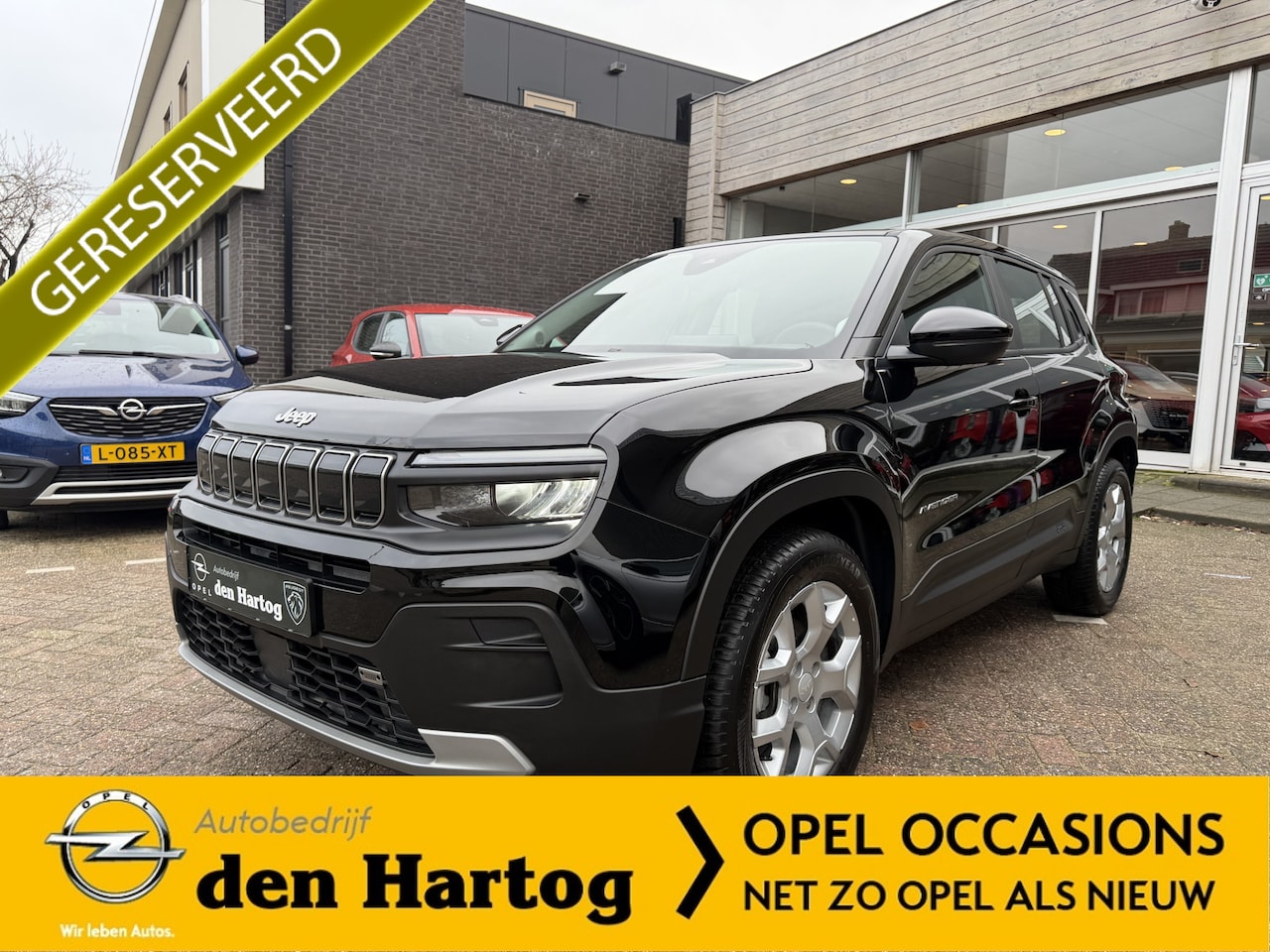 Jeep Avenger - 1.2 Altitude Navigatie/Tel/Parkeerhulp. - AutoWereld.nl