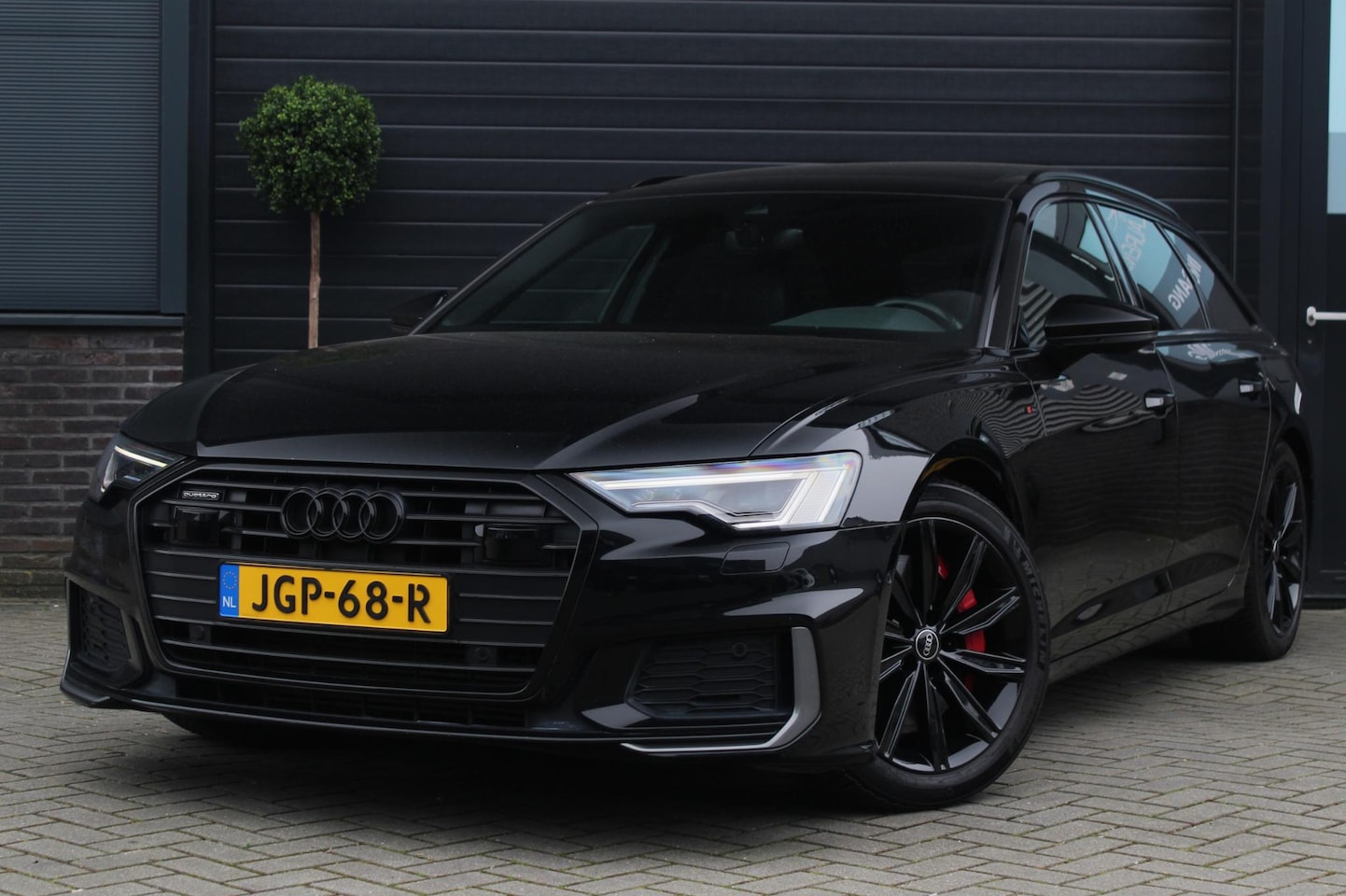 Audi A6 Avant - 55 TFSI e quattro Competition S-line | Pano | Zwart | ACC | Keyless | Stoelverwarming - AutoWereld.nl