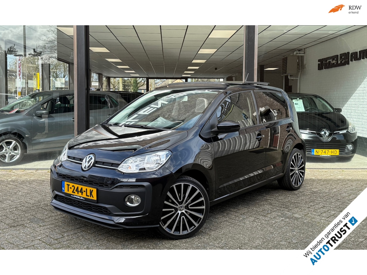 Volkswagen Up! - 1.0 TSI 90pk high up! CLIMA | PANO DAK | CAMERA | STOELVERW - AutoWereld.nl