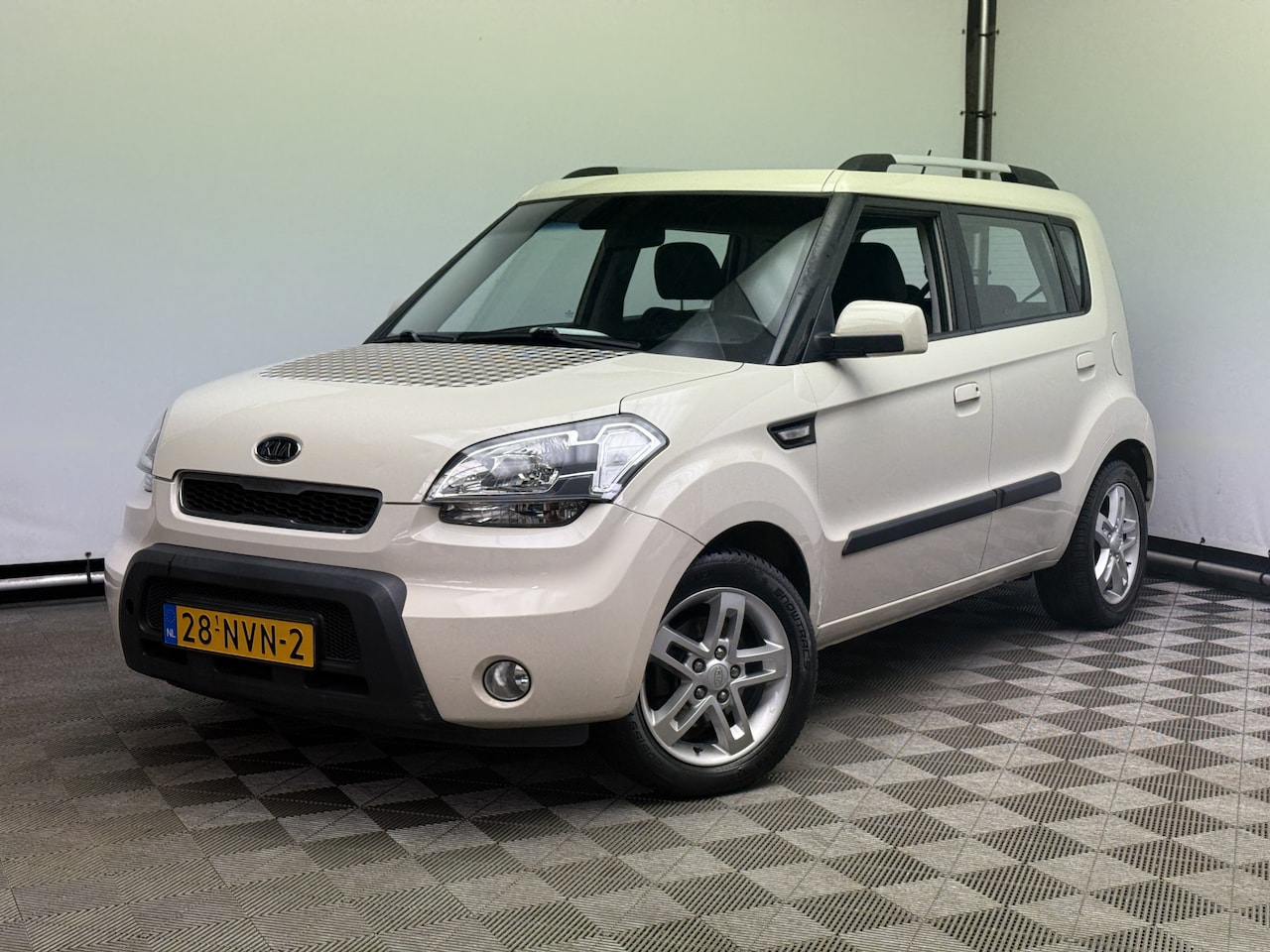 Kia Soul - 1.6 X-tra Navi Carplay Airco LM16" 1e Eigenaar - AutoWereld.nl