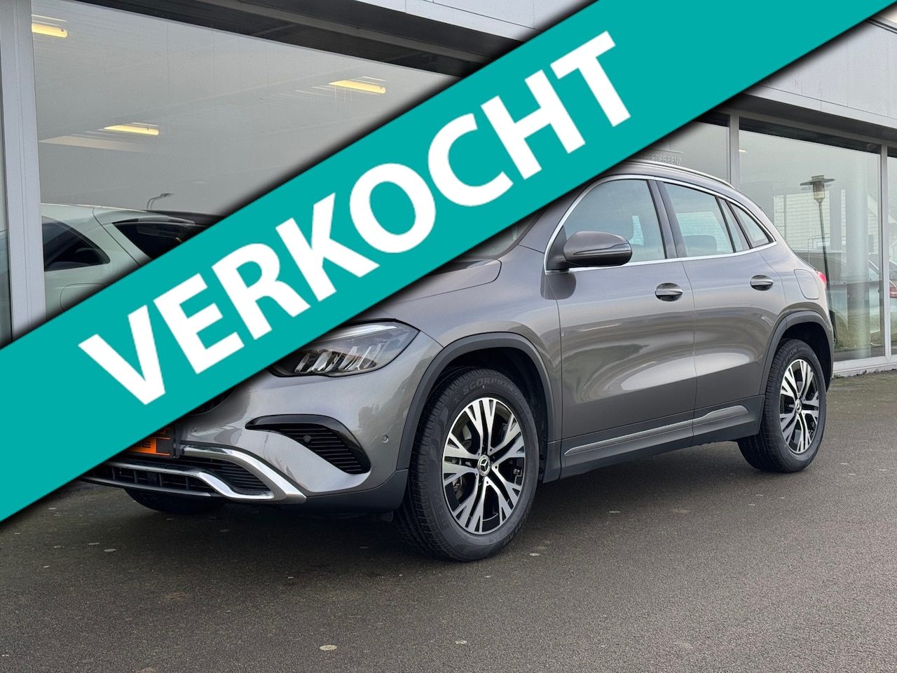 Mercedes-Benz GLA-Klasse - 180 Progressive line Advanced automaat ,Wegklapbare trekhaak, stoelen elektrisch verstelba - AutoWereld.nl
