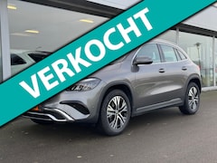 Mercedes-Benz GLA-Klasse - 180 Progressive line Advanced automaat , Wegklapbare trekhaak, stoelen elektrisch verstelb