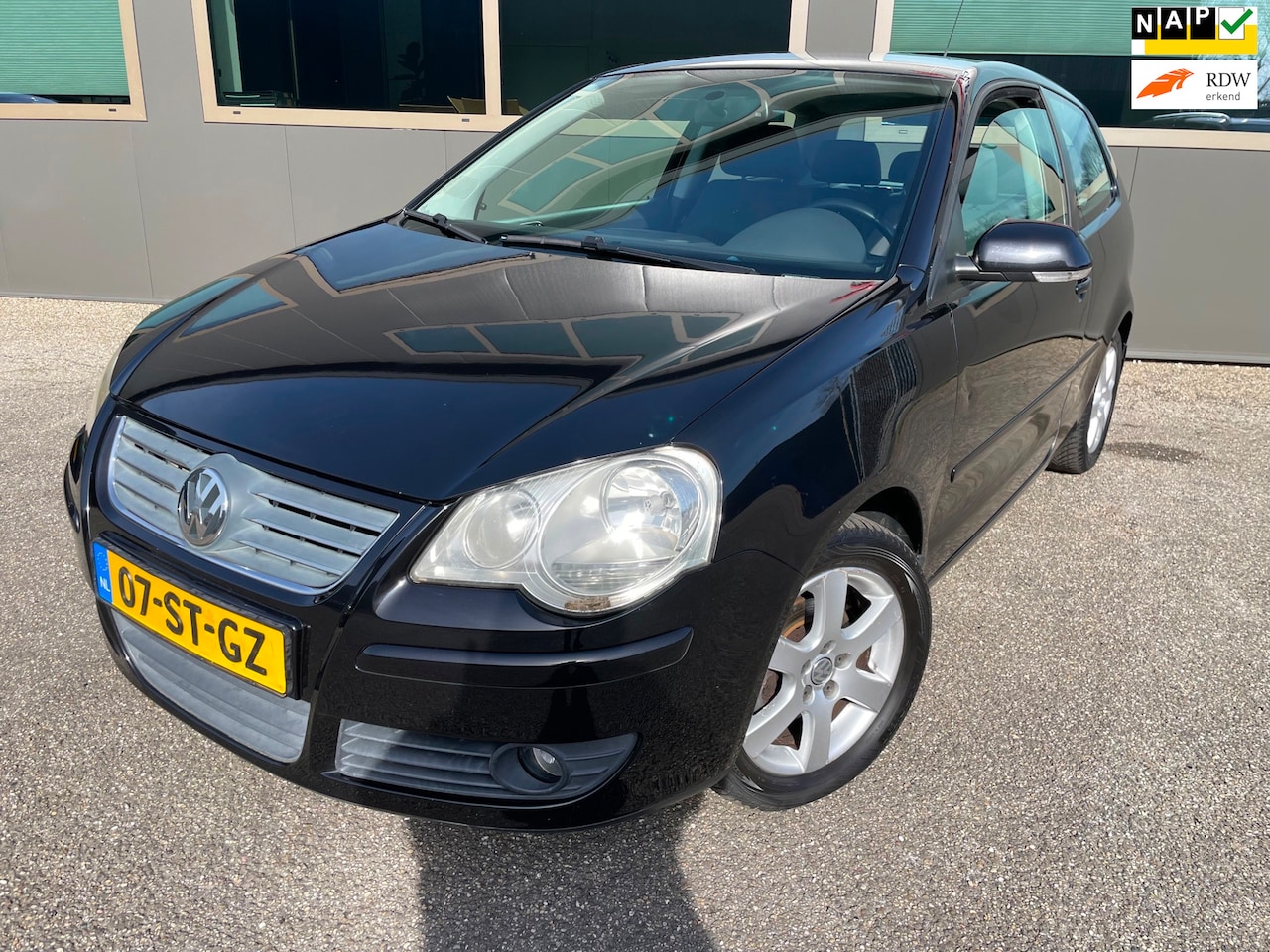 Volkswagen Polo - 1.4-16V Sportline Clima Cruise 1ste Eig Nieuwe APK - AutoWereld.nl