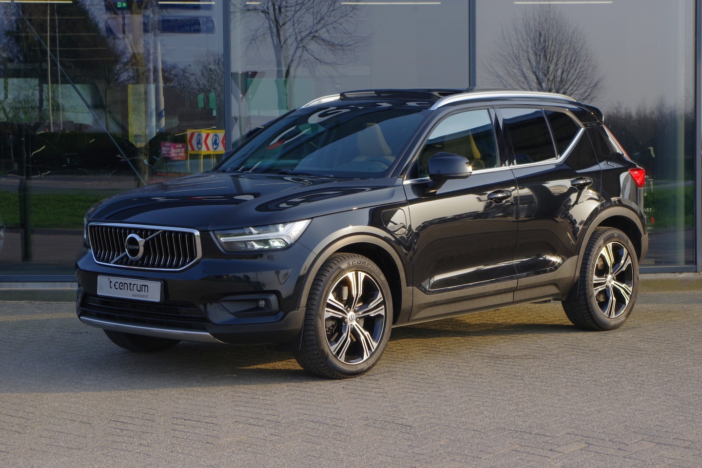 Volvo XC40 - 1.5 T5 Recharge 262 PK Inscription PHEV, Leder, Panoramadak, Winterpakket, H/K Sound, - AutoWereld.nl